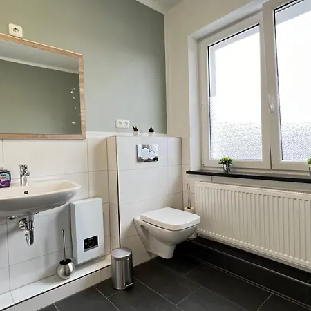 アパート Komfort Ideal Fuer Firmen & Langzeitaufenthalte ノイミュンスター