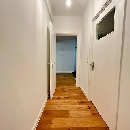 شقة Komfort Ideal Fuer Firmen & Langzeitaufenthalte نومنستر