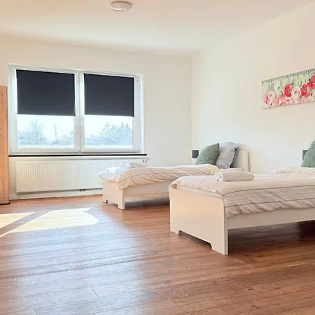 Komfort Ideal Fuer Firmen & Langzeitaufenthalte アパート ノイミュンスター